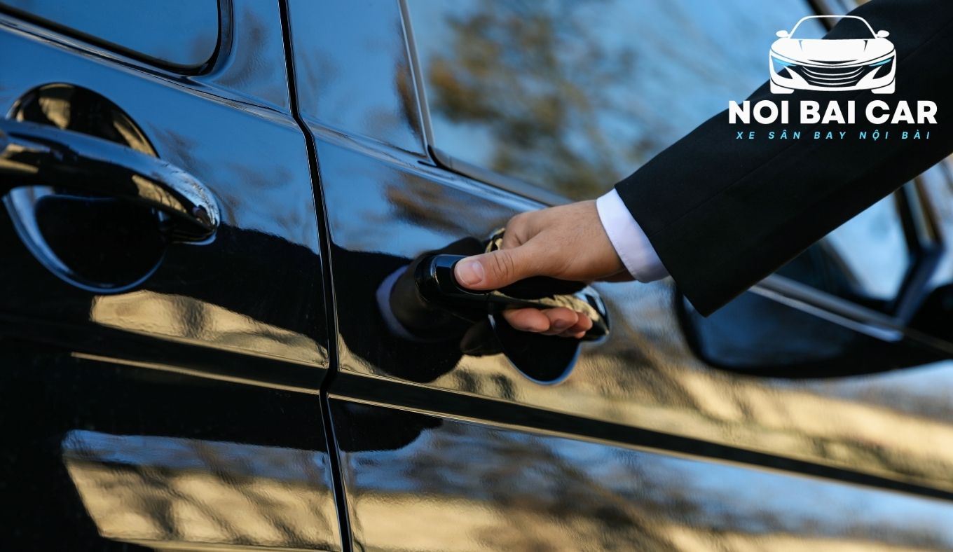 Airport transfer from Tay Ho to Noi Bai