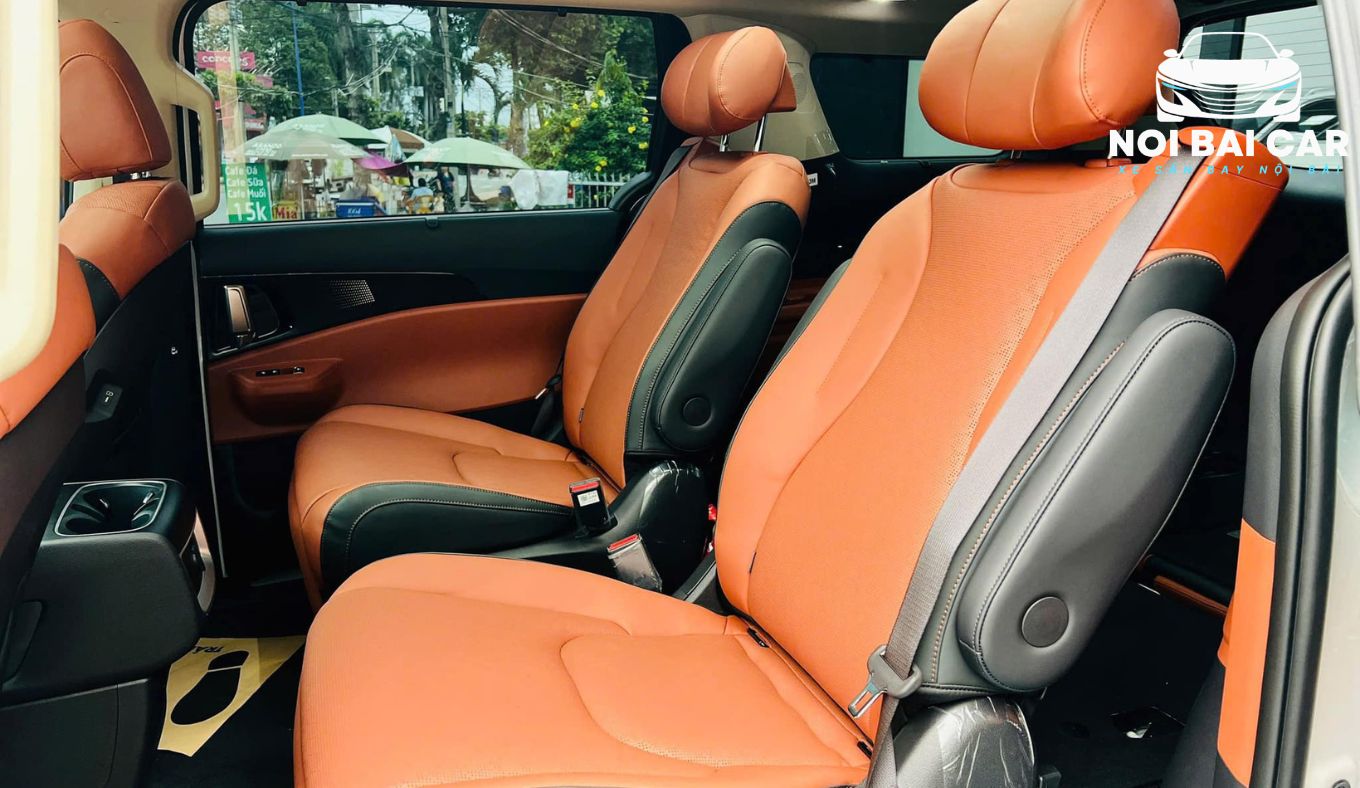 Thuê xe Kia Carnival có lái Hà Nội - Đưa Đón Sân Bay