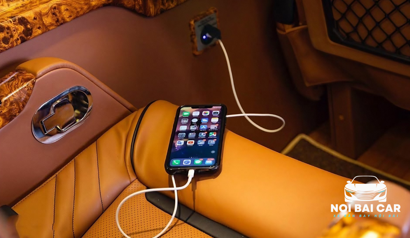 Đặt dịch vụ thuê xe du lịch limousine