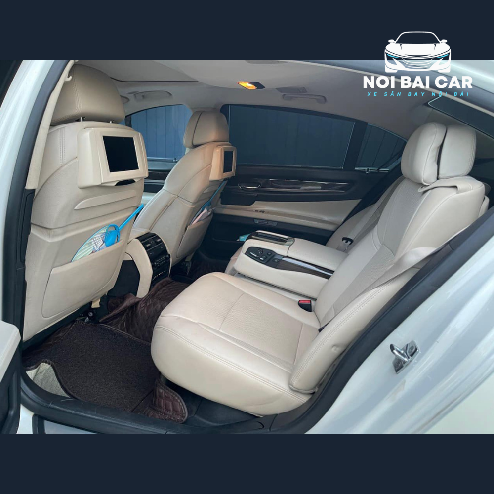 Cho Thuê Xe BMW 750i Đời Mới (1) Cho Thuê Xe BMW 750i Đời Mới (1)
