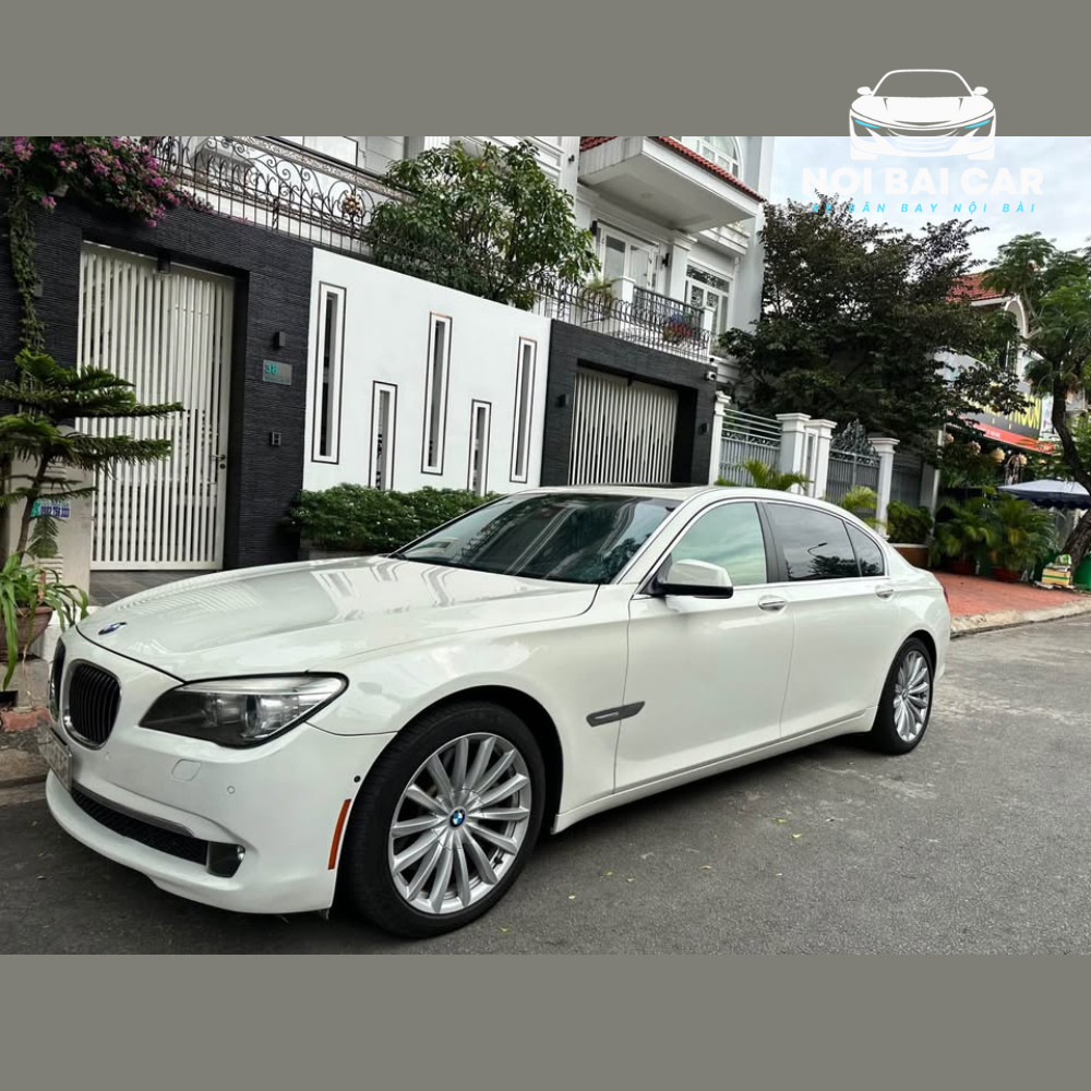 Cho Thuê Xe BMW 750i Đời Mới (2) Cho Thuê Xe BMW 750i Đời Mới (2)