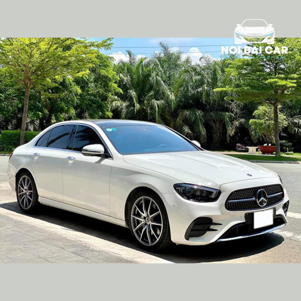 Cho Thuê Xe Mercedes E300 Đời Mới (3) Cho Thuê Xe Mercedes E300 Đời Mới (3)