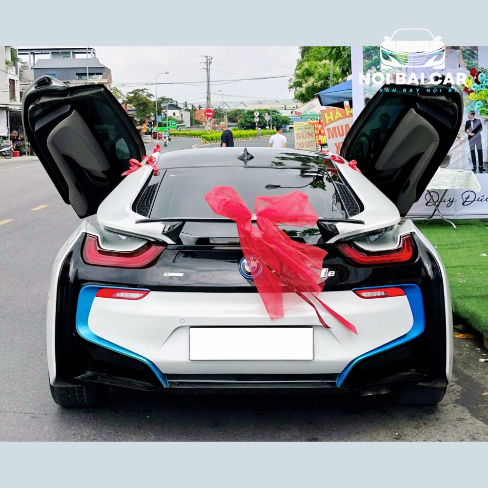 Cho Thuê Xe Cưới BMW I8 Hạng Sang (1) Cho Thuê Xe Cưới BMW I8 Hạng Sang (1)