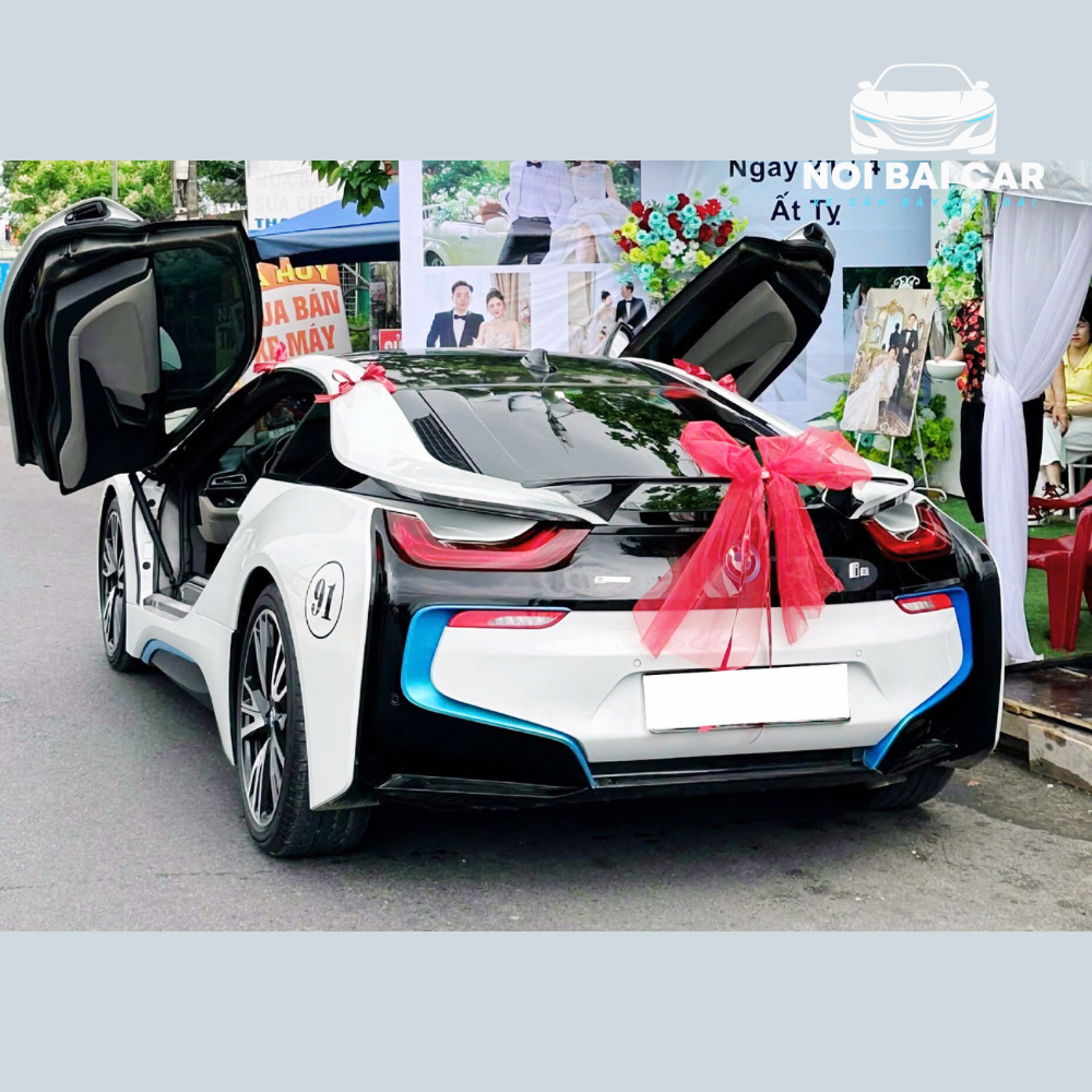 Cho Thuê Xe Cưới BMW I8 Hạng Sang (4) Cho Thuê Xe Cưới BMW I8 Hạng Sang (4)
