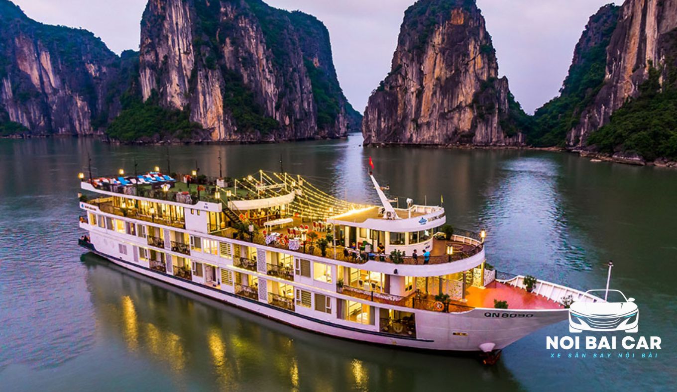 Cruise in Ha Long Bay